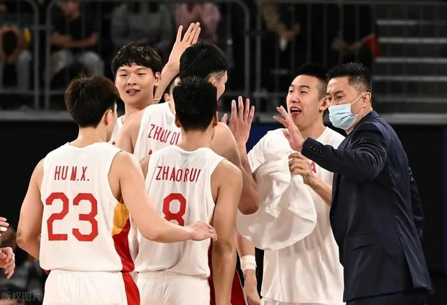 2022世预赛中国男篮最新名单