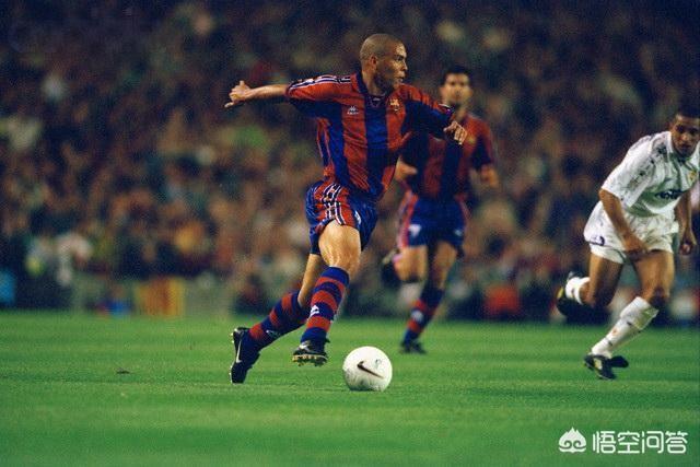 关于罗纳尔多当年为什么离开巴塞罗那